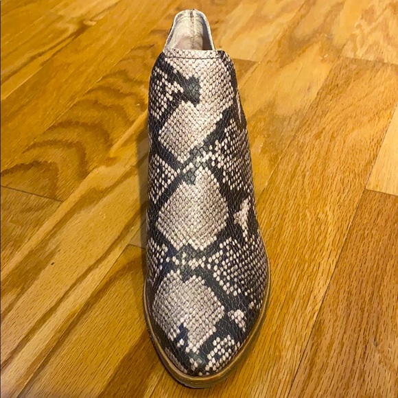 Dolce Vita Kadey Stella Snakeskin Embossed bootie - Picture 12 of 15
